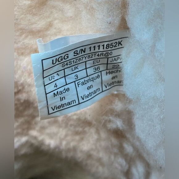 UGG Women's Classic Short II Glitter Pink Ankle-High Suede Over-the-Knee, size 4 - Picture 6 of 6